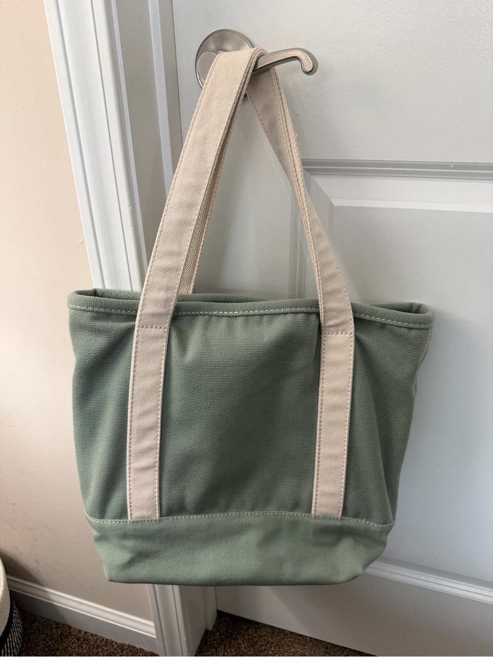 Lands' End Medium Solid Color 5 Pocket Open Top Canvas Tote Bag Lily Pad Green - Picture 2 of 4